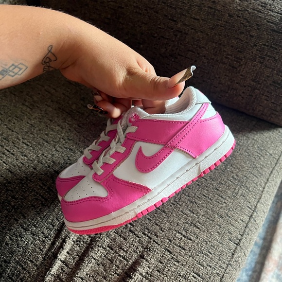 Nike Pink and White Sneakers - Picture 3 of 9